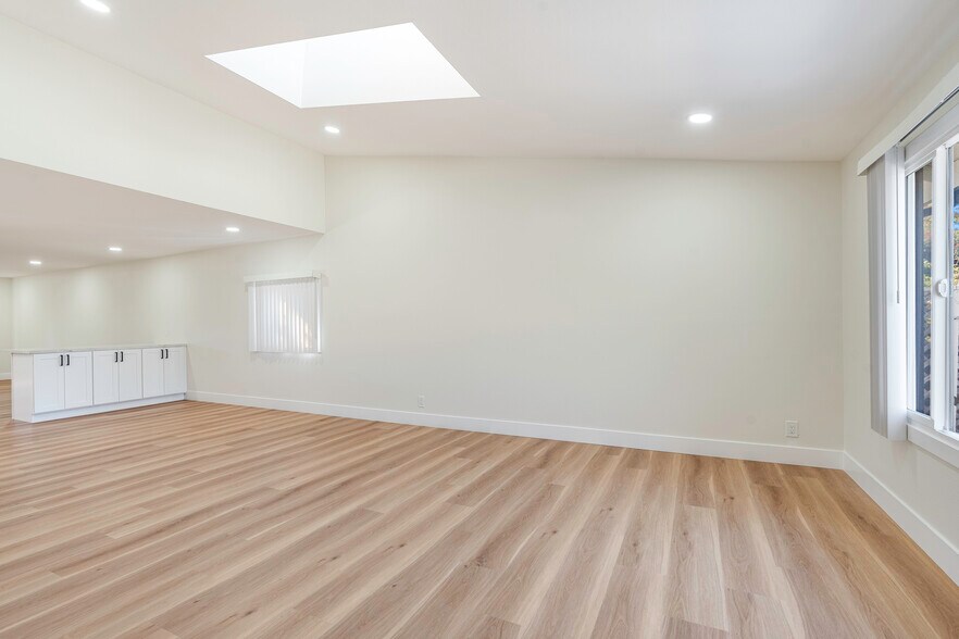 Building Photo - 23831 Pesaro