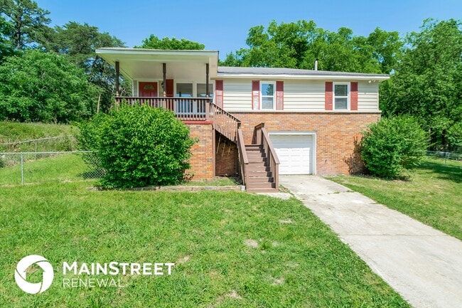 Building Photo - 2701 22nd St SW