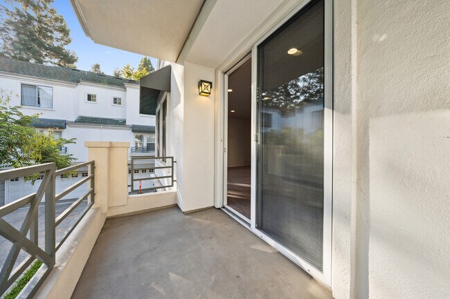 Building Photo - 435 Milan Dr