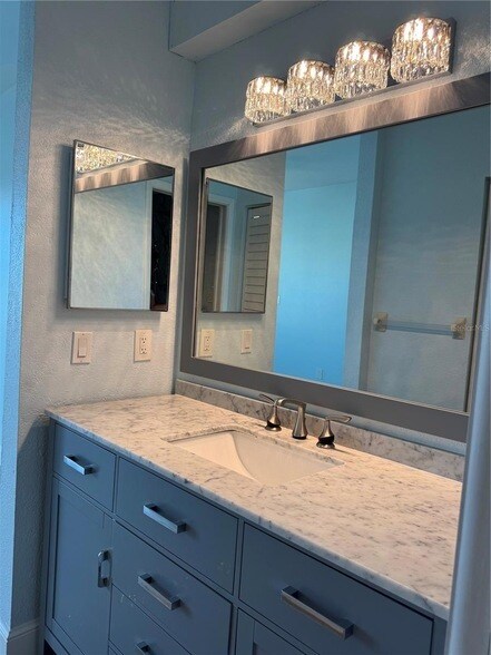 Building Photo - 7902 Sailboat Key Blvd S