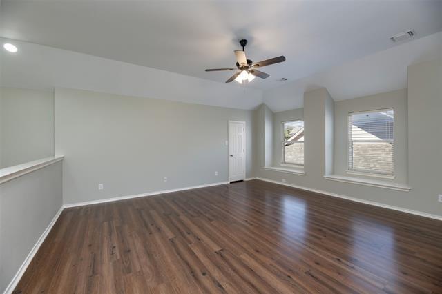 Building Photo - 5621 Old Orchard Dr