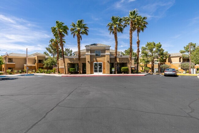 Building Photo - 8070 W Russell Rd