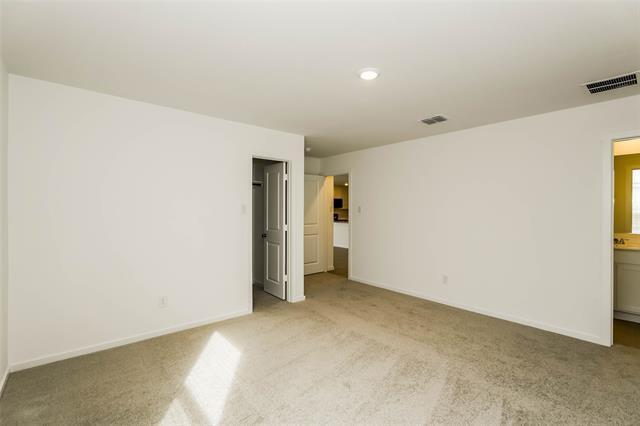 Building Photo - 1105 Tufted Dr