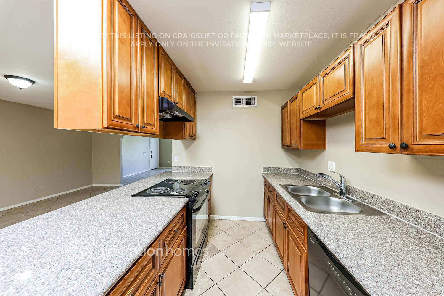 Building Photo - 3735 W Rose Ln