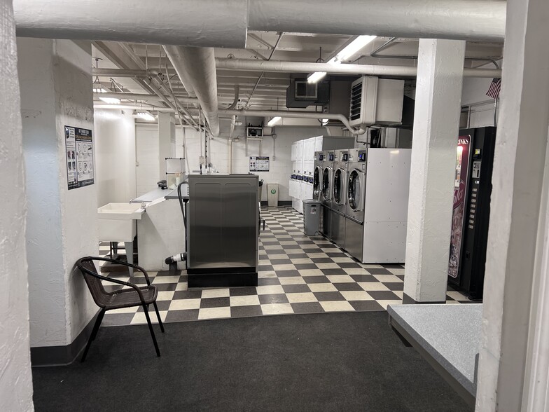Laundry Room - 11820 Edgewater Dr