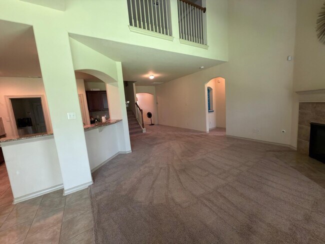 Building Photo - 3419 Selene Dr