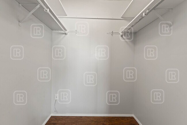 Building Photo - 12467 E Olive Ave