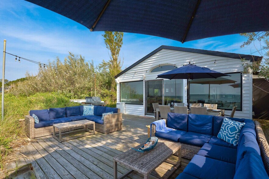 Building Photo - 212 Creek Rd