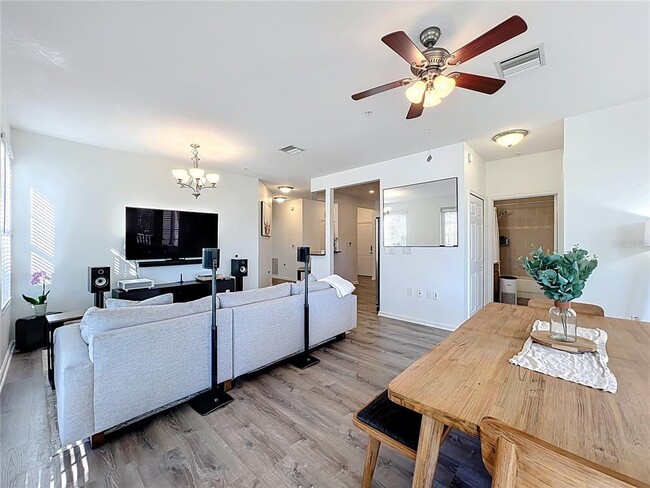 Building Photo - 2315 Upper Park Rd