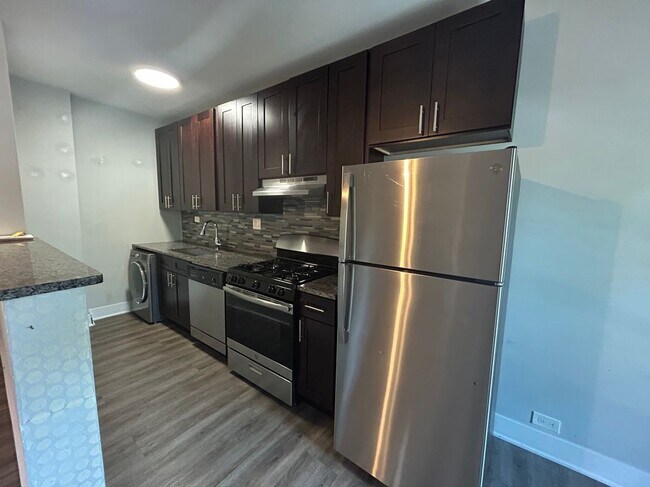 Building Photo - 730 Judson Ave