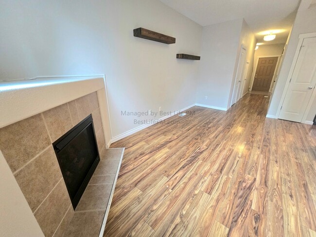 Building Photo - 17923 SW Niks Dr