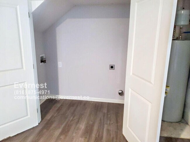 Building Photo - Charming 3-Bedroom Home in a Peaceful Kans...