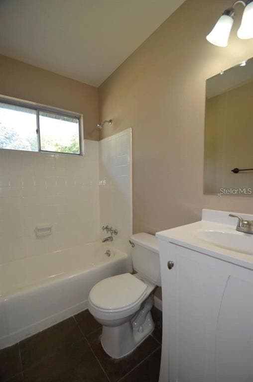 Building Photo - 615 Sarita St