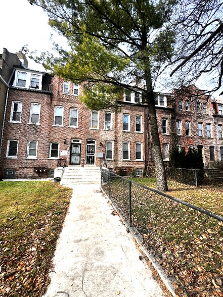 Primary Photo - 10410 S Maryland Ave