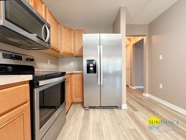 Building Photo - Stylishly Updated 3BR Home Minutes from Destin Harbor & Henderson Beach!