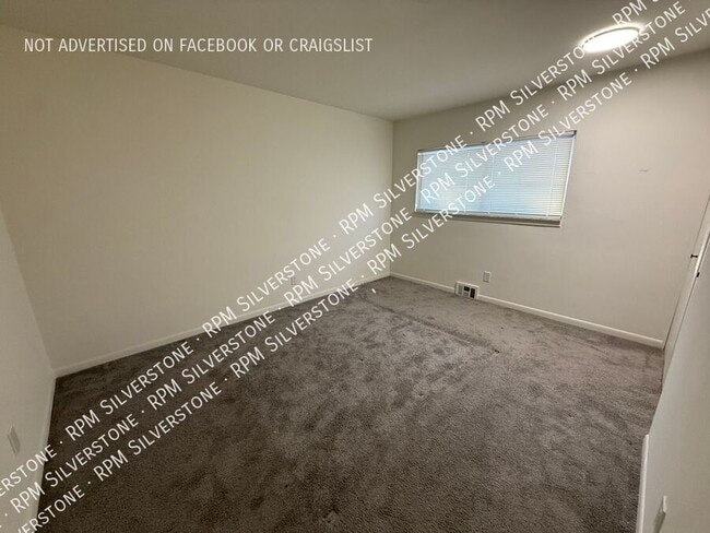 Building Photo - 5681 Skylite Ln