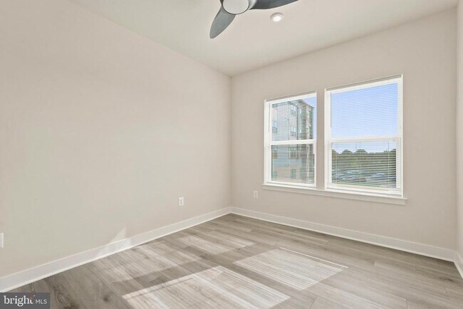 Building Photo - 4399 Peach Lily Ln
