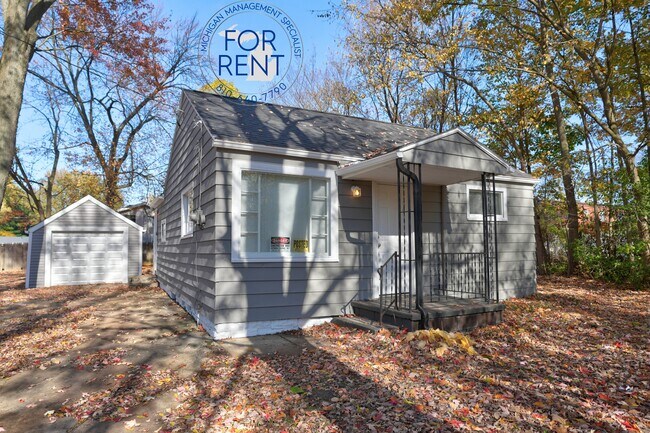 Building Photo - 2429 Lincoln Manor Dr