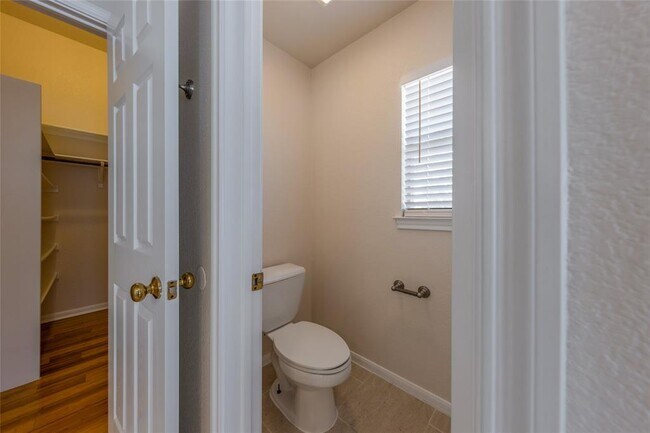 Building Photo - 3429 Mulberry Creek Dr