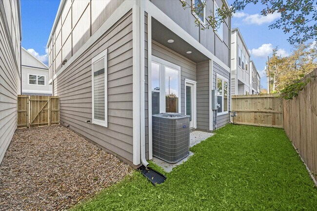 Building Photo - Brand New Construction Clark Meadows