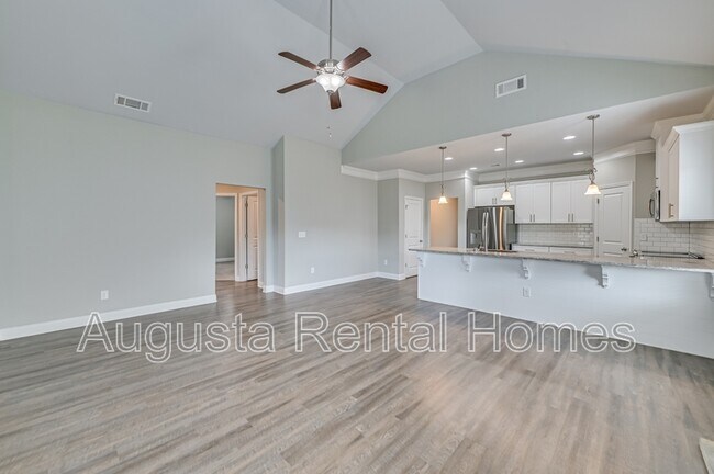 Building Photo - 1939 Preservation Cir