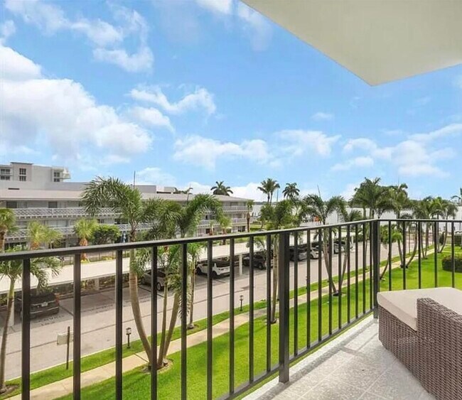 Building Photo - 3800 Washington Rd