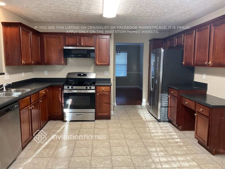 Building Photo - 5411 Skylar Creek Ln NE