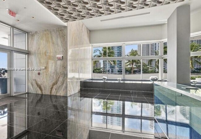 Building Photo - 325 S Biscayne Blvd