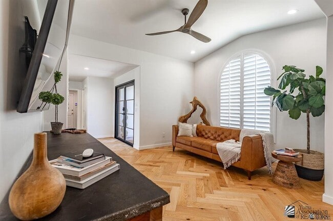 Building Photo - 1645 W El Paseo Real