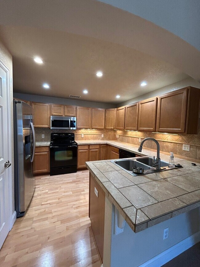 Building Photo - 16687 Las Ramblas Ln