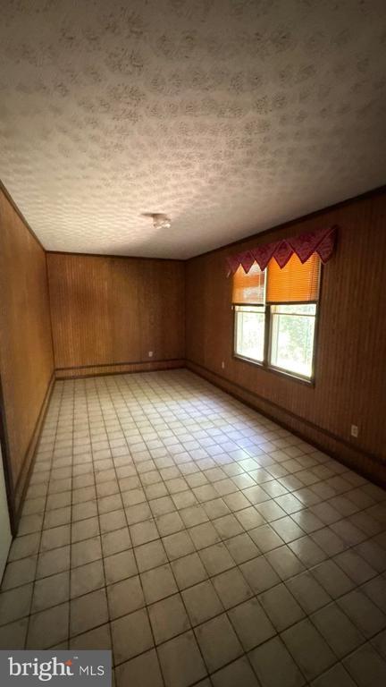 Building Photo - 10024 Century Dr