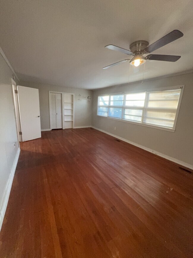 Building Photo - 5855 Canton Park Dr