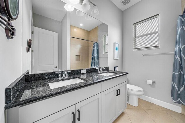 Building Photo - 15406 Goldfinch Cir