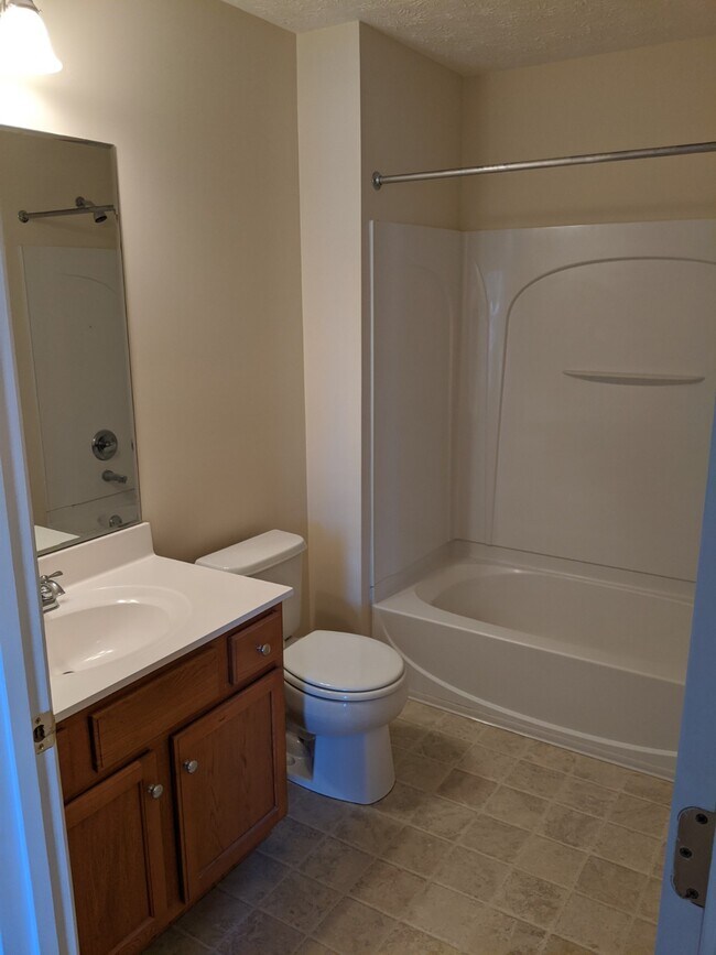 Building Photo - 5601 Chariot Run Dr