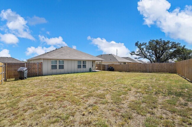 Building Photo - 9705 Kensley Rose Dr