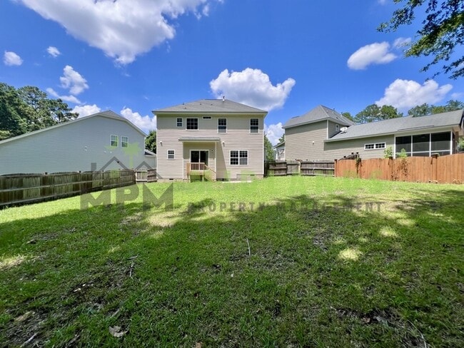 Building Photo - 464 Edenhall Dr