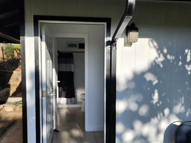 Building Photo - 5383 Manauwea St