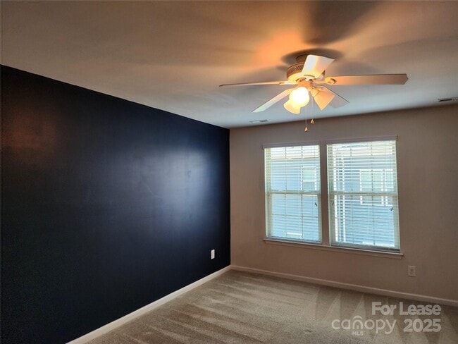 Building Photo - 1229 Queen Lyon Ct