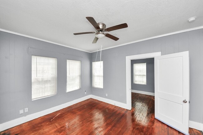 Building Photo - 3319 Holman St