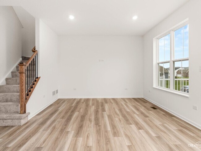 Building Photo - 14946 Dyer Ln