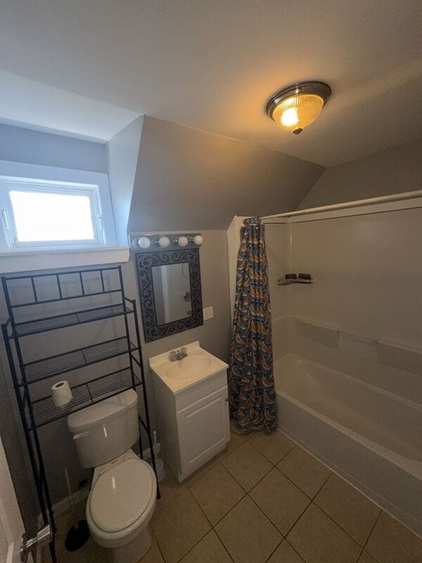 Building Photo - 746-748 River Street