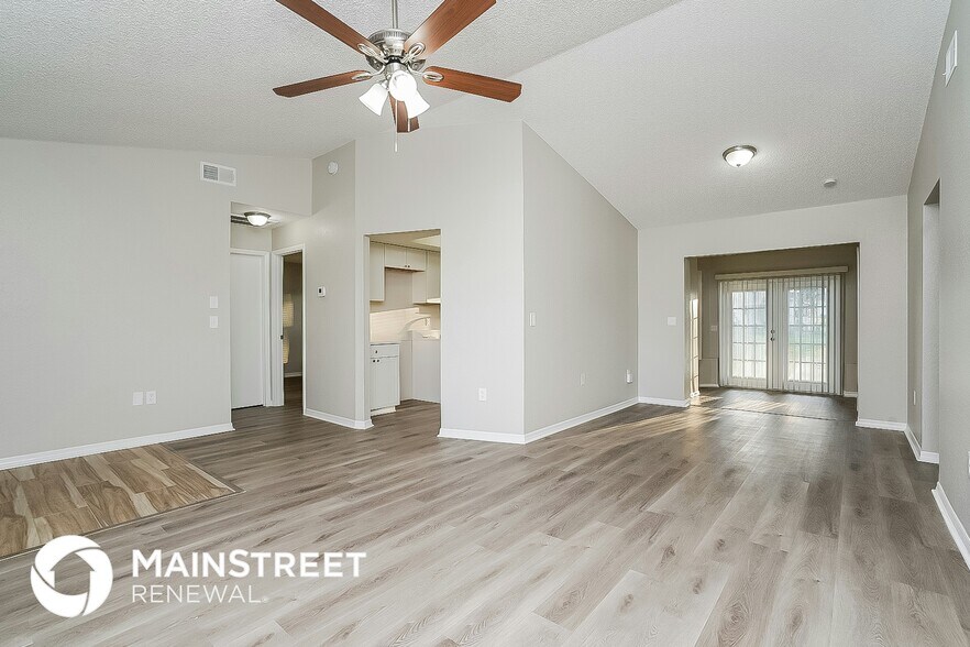 Building Photo - 13430 Litewood Dr