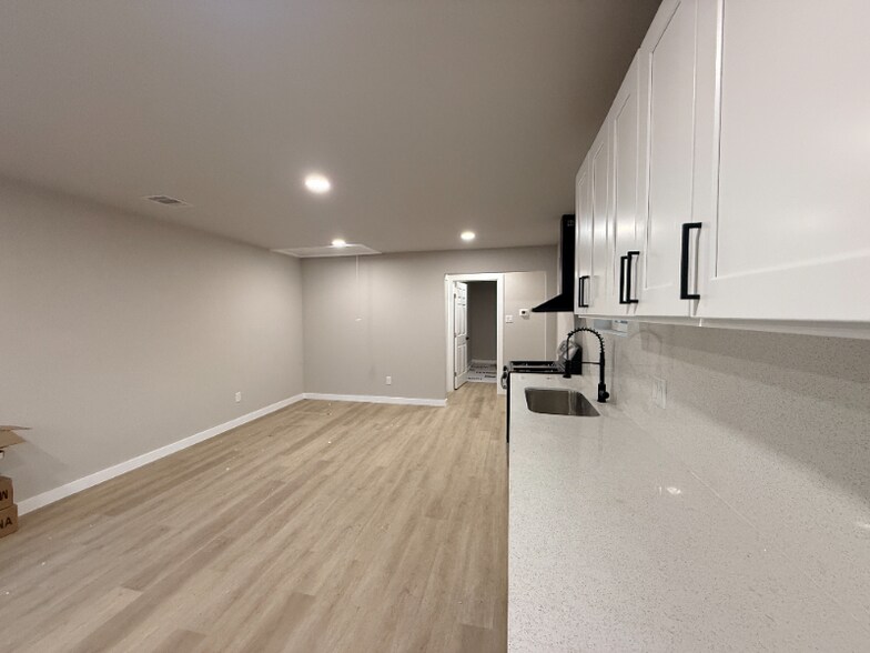 Building Photo - 1519 McKee St