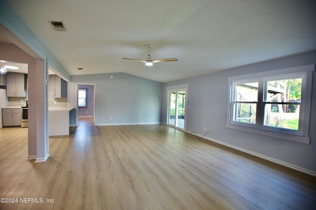 Building Photo - 3542 Sheldrake Dr