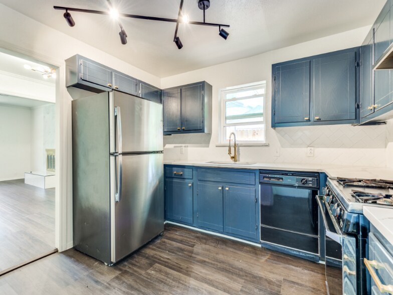 Building Photo - 1926 Chiesa Rd