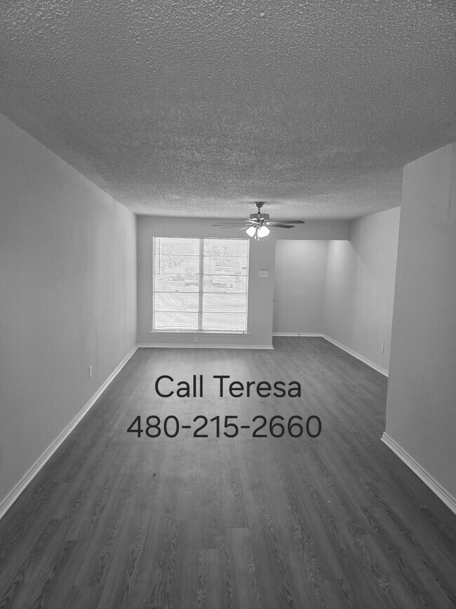 Building Photo - 4325 Chestnut Dr