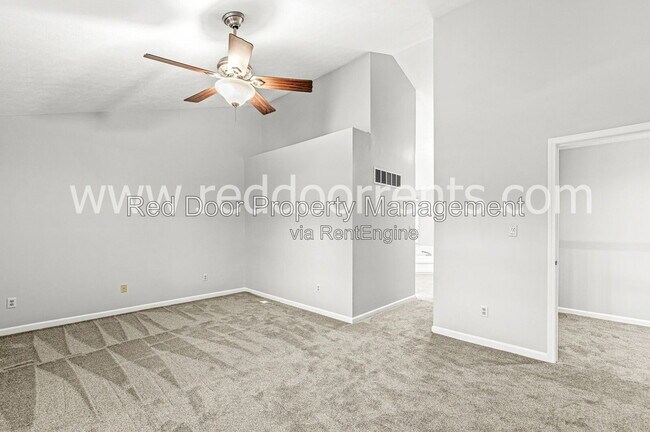 Building Photo - 261 Wyndotte Dr