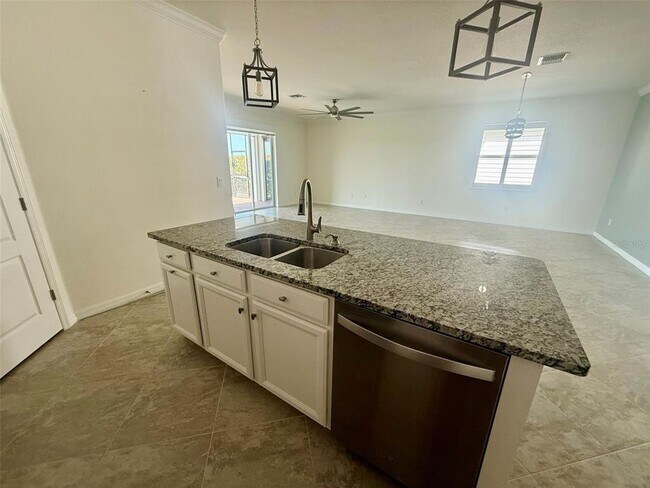 Building Photo - 15153 Spanish Point Dr