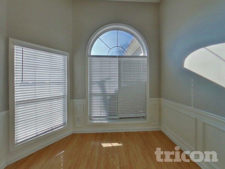 Building Photo - 2570 Harbins Mill Dr