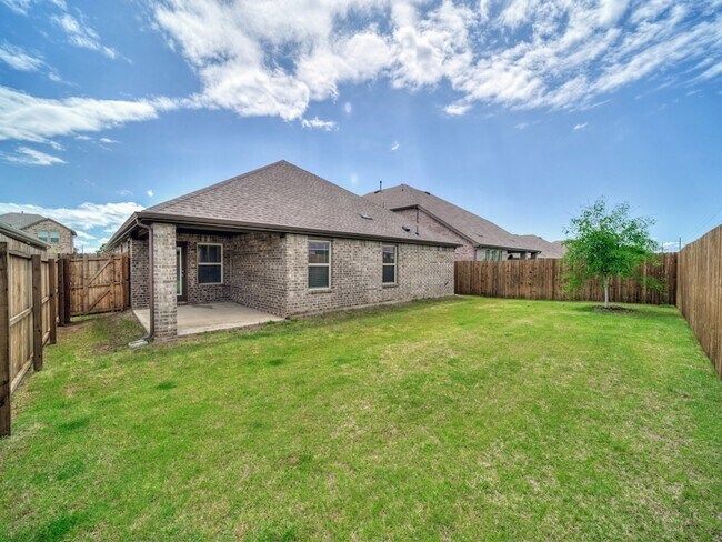 Building Photo - 9733 Tinsley St